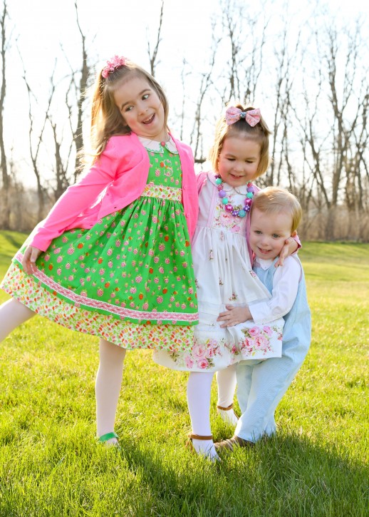 Easter Outfits by Lindsay Wilkes from The Cottage Mama. www.thecottagemama.com