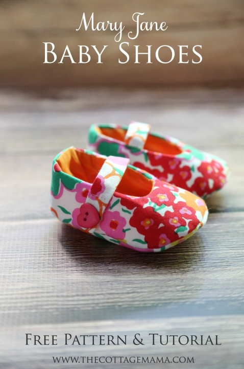 FREE Mary Jane Baby Shoe Pattern. Wouldn't these be SO cute as a baby shower gift?!? From The Cottage Mama blog.