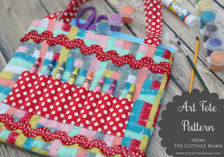 Art Tote Free Pattern by Lindsay Wilkes from The Cottage Mama. www.thecottagemama.com