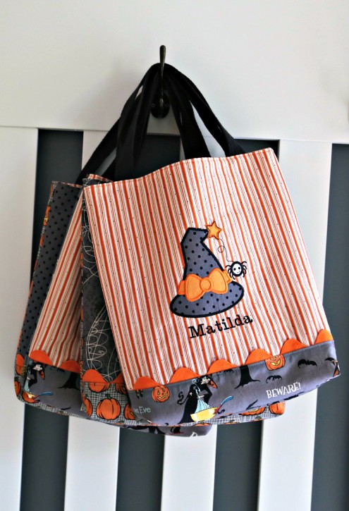 Free Halloween Trick-or-Treat Bag Tutorial from The Cottage Mama. www.thecottagemama.com